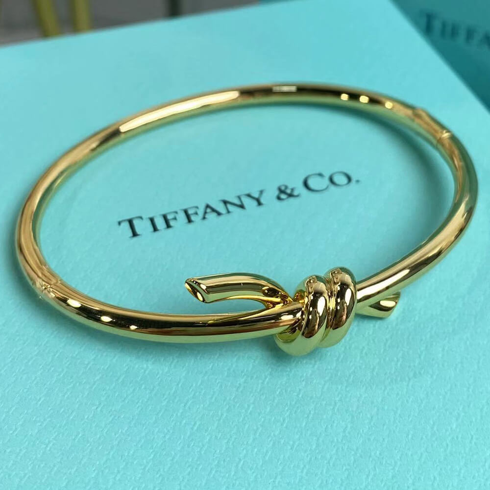 T*f*ny Knot Wire Bangle