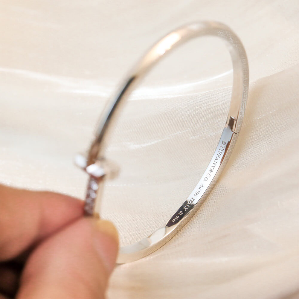 T*f*ny T 1 Narrow D1am0nd Hinged Bangle