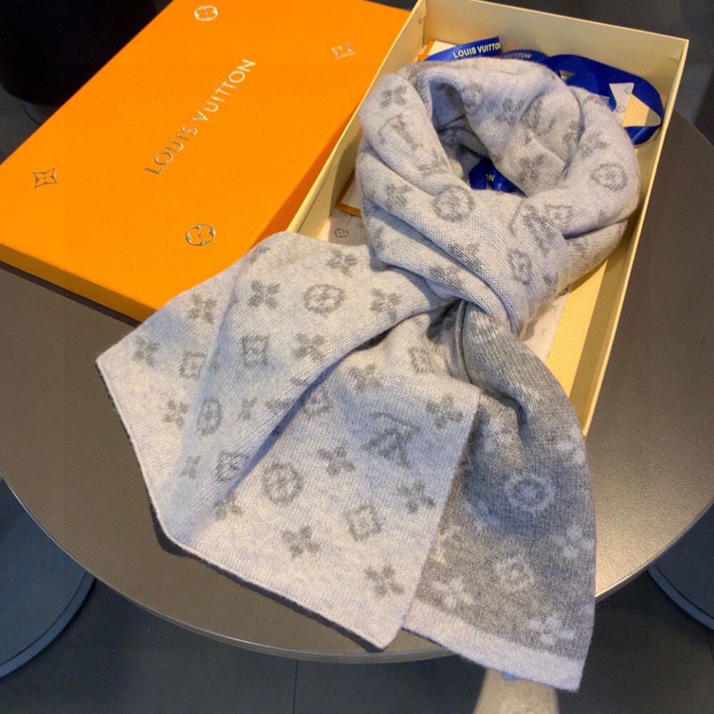 lv monogram De*1m scarf