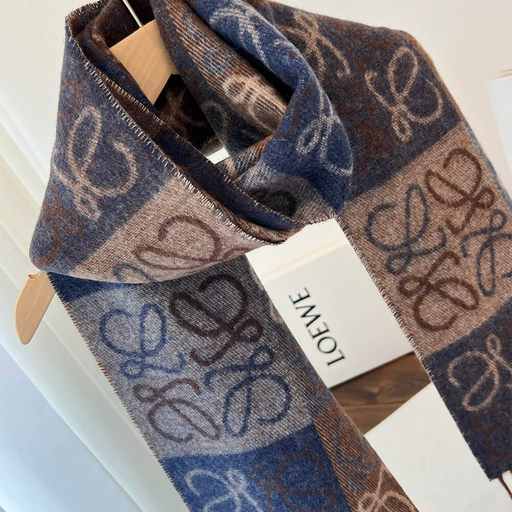 L0ew* Scarf in wool and cashmere
