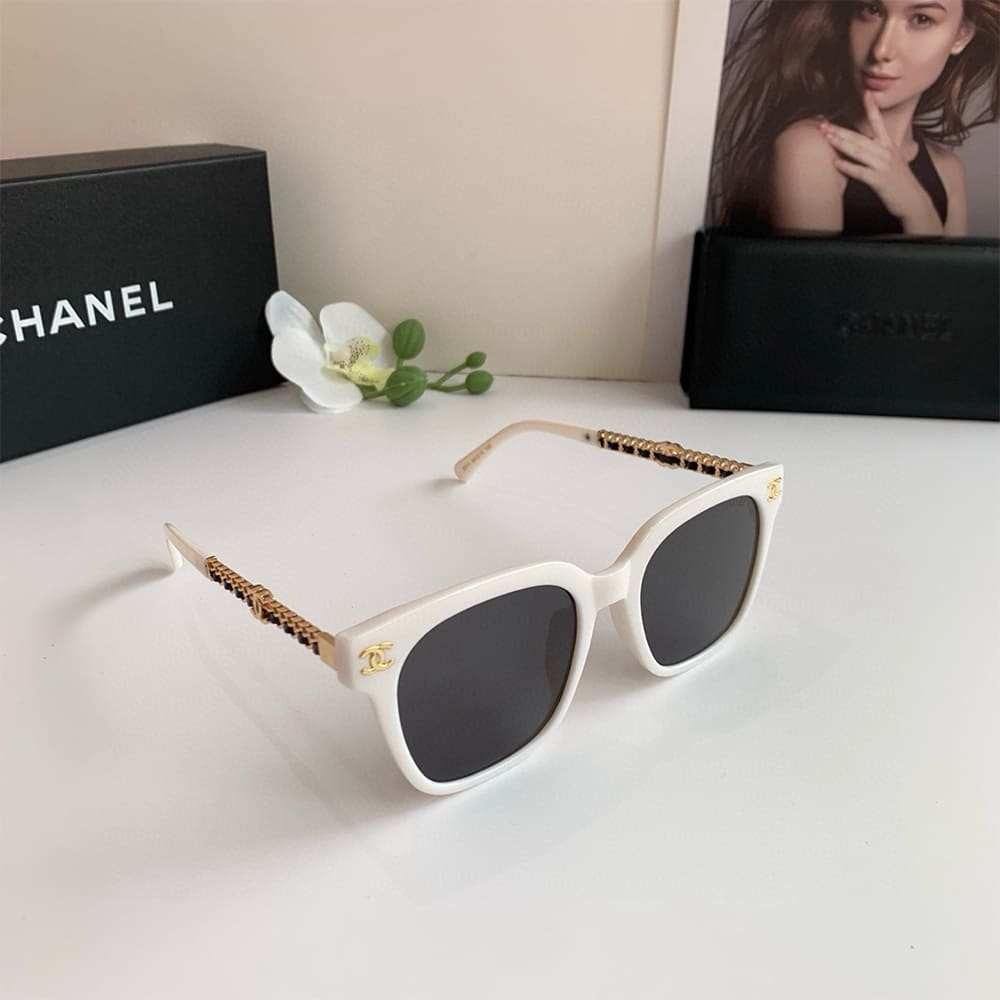 Ch**el SUNGLASSES