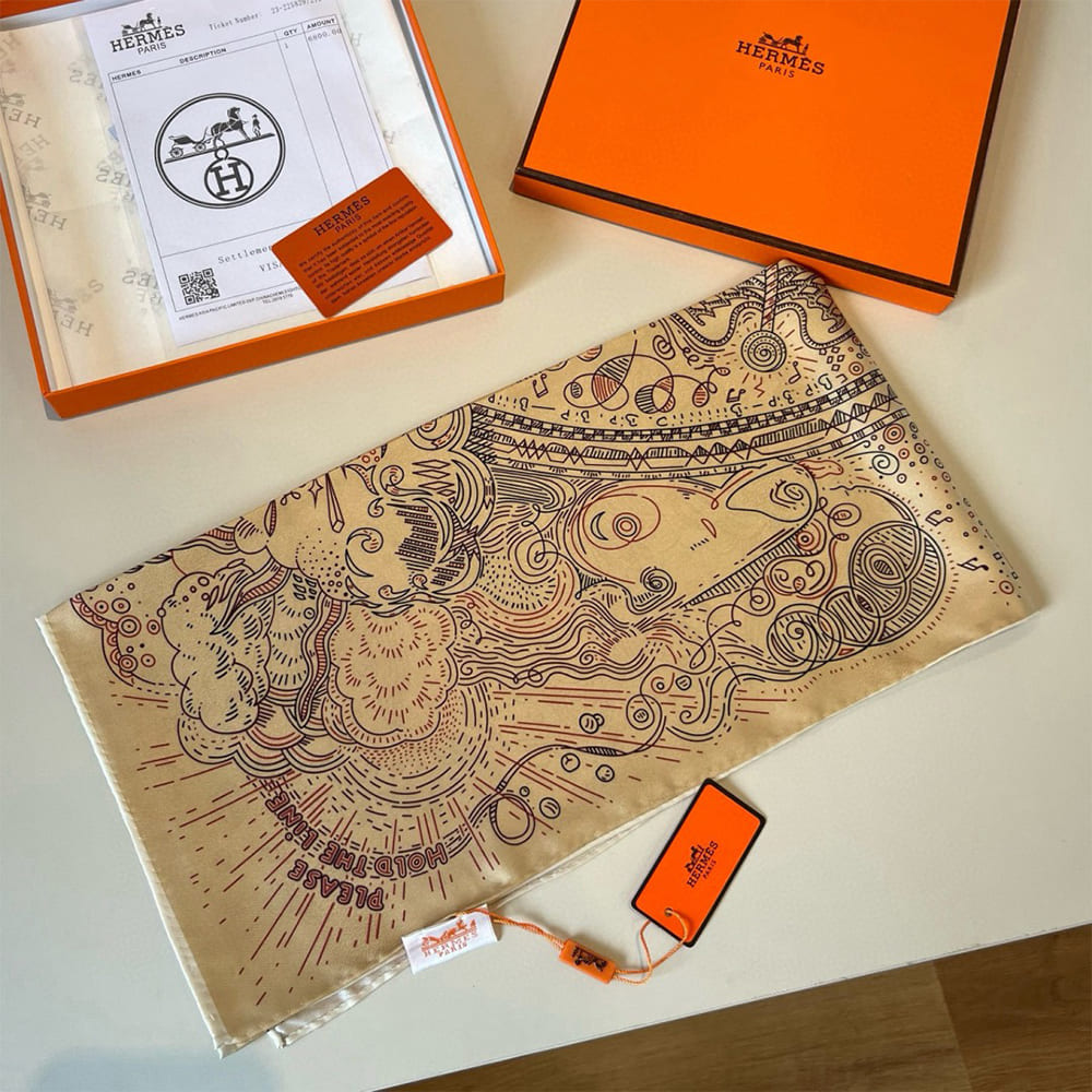 H**me5 Please Hold The Line scarf 90