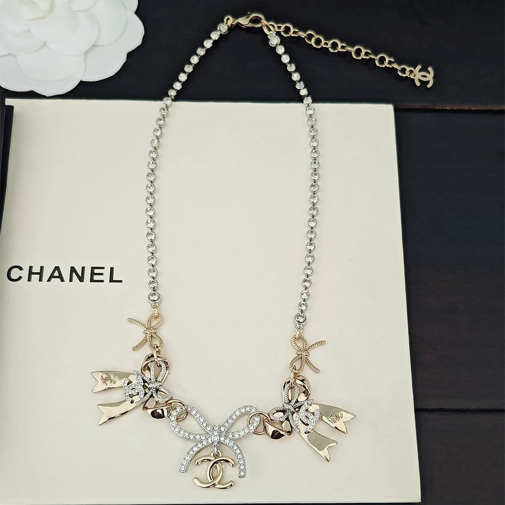 Ch**el necklace
