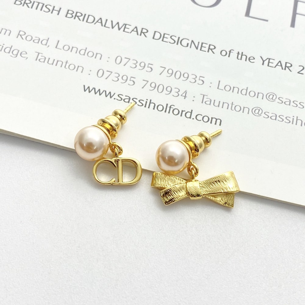 D10r CD Bow Earrings