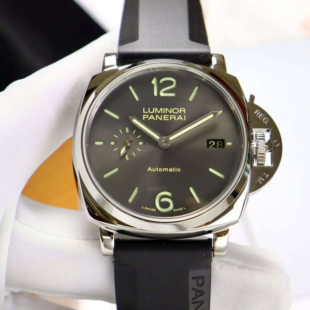 Pa*e*a1 LUMINOR Due 42mm