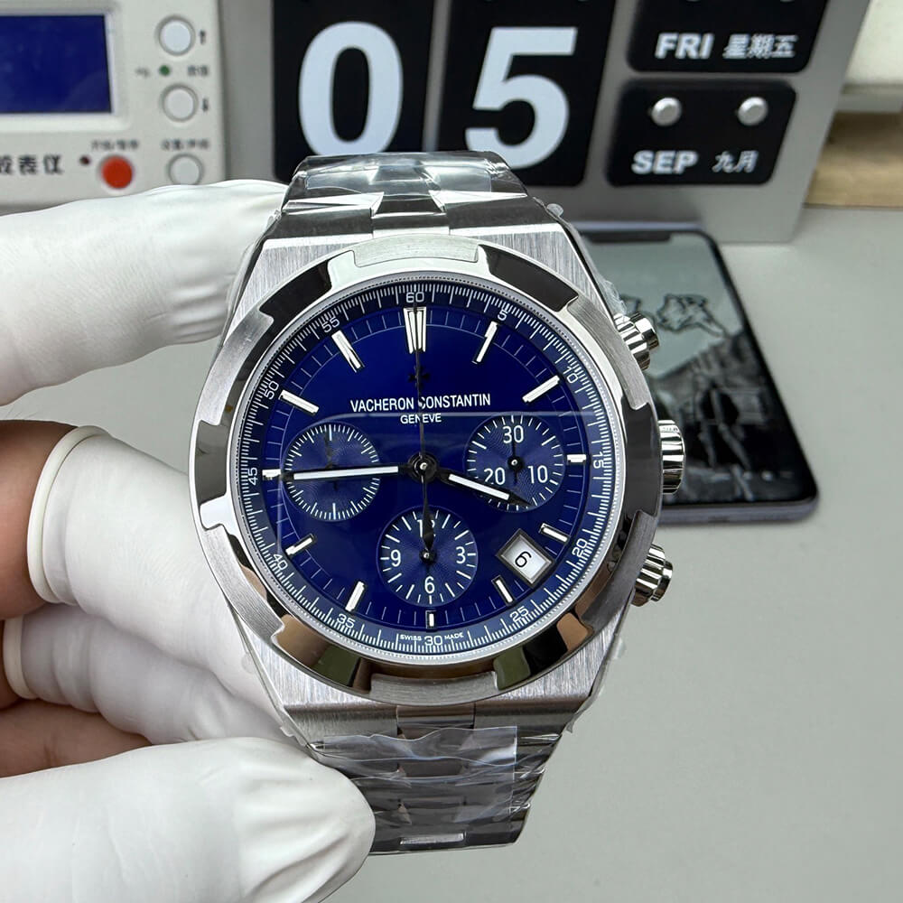 Vacheron C0nstan1n Overseas Chronograph