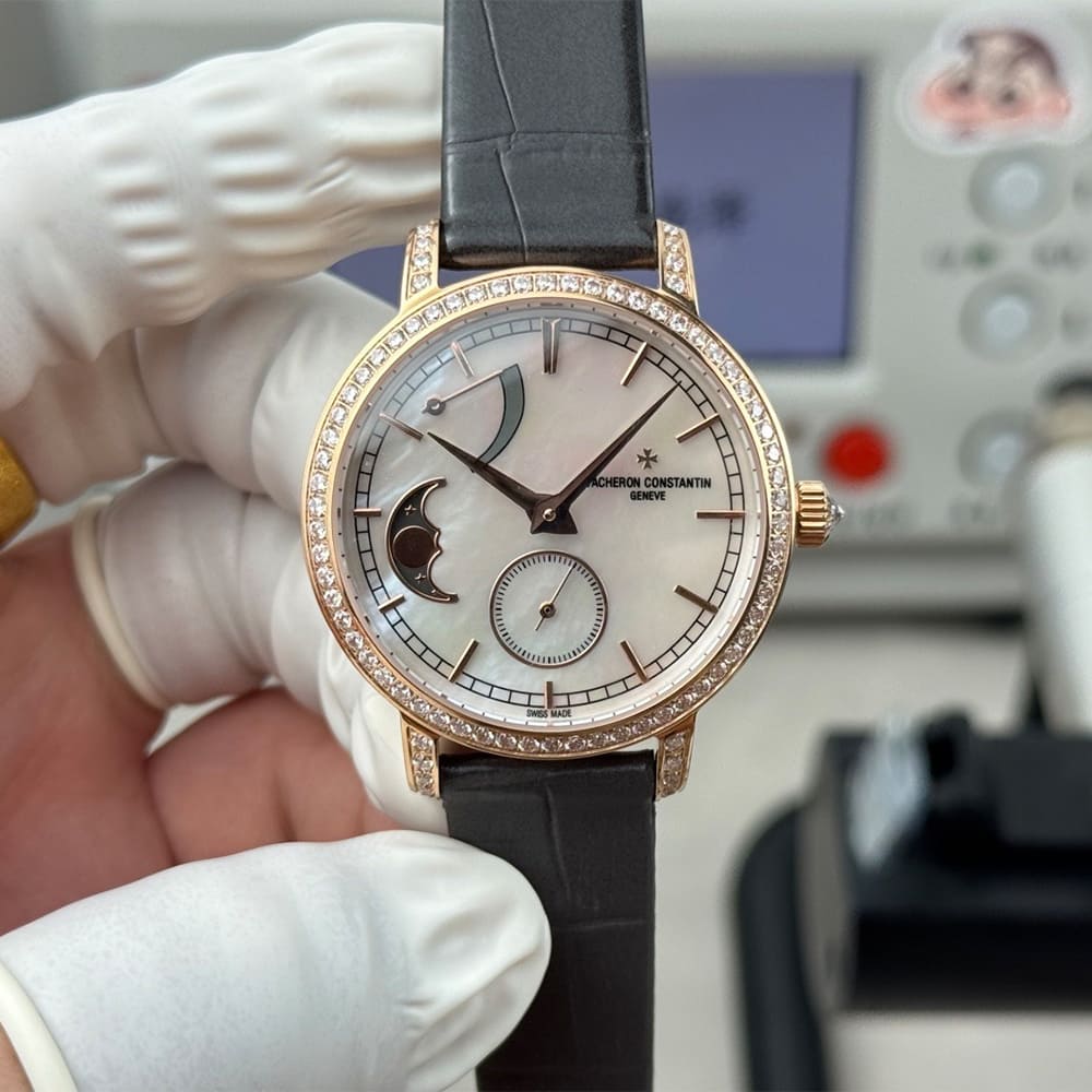 Vacheron C0nstan1n Traditionnelle Moon phase