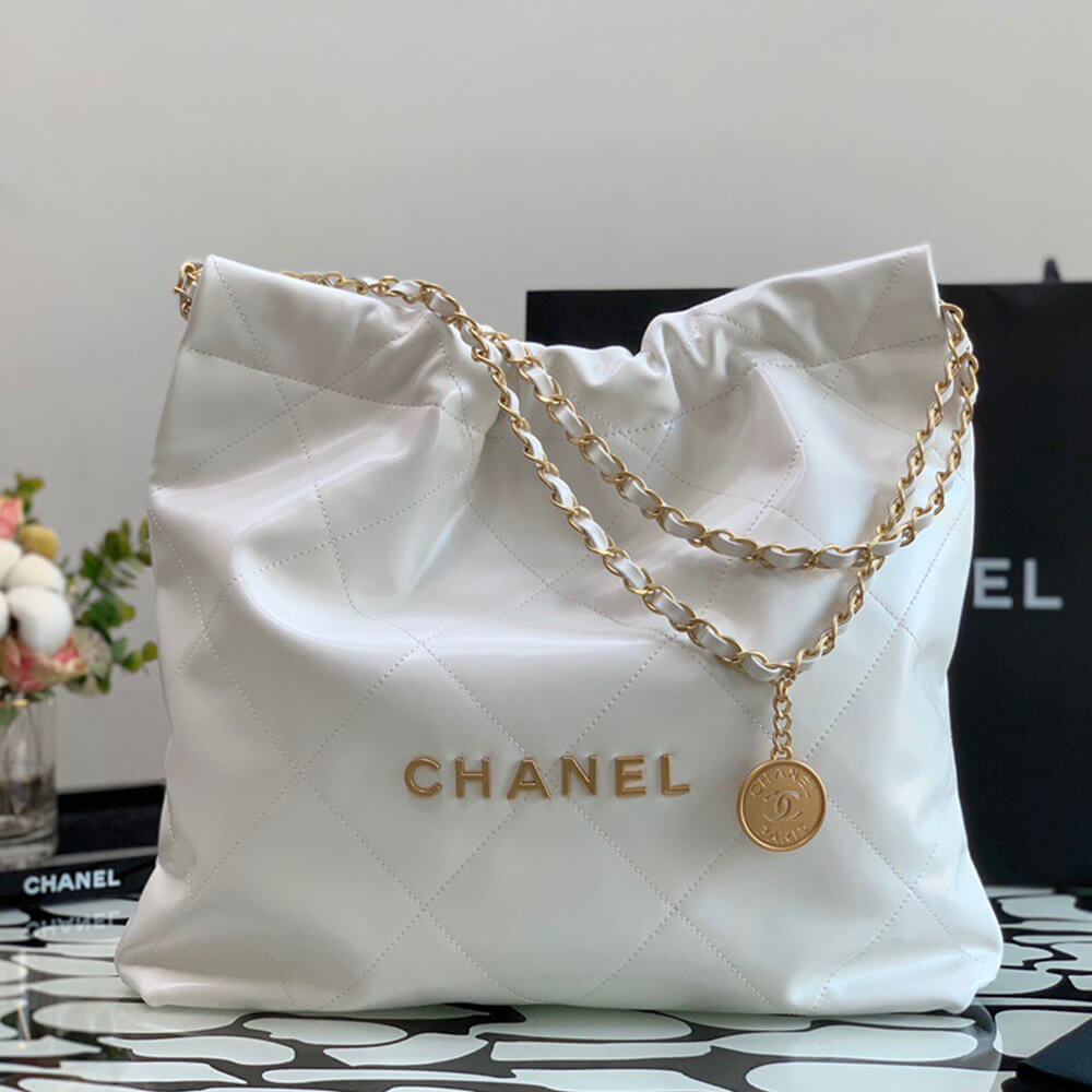 Ch**el 22 SMALL HANDBAG