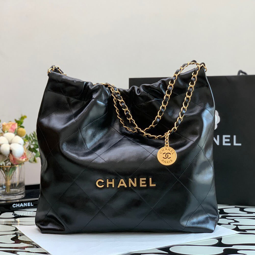 Ch**el 22 SMALL HANDBAG