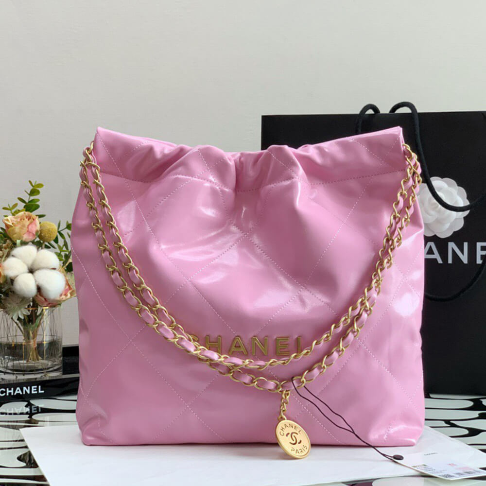 Ch**el 22 SMALL HANDBAG