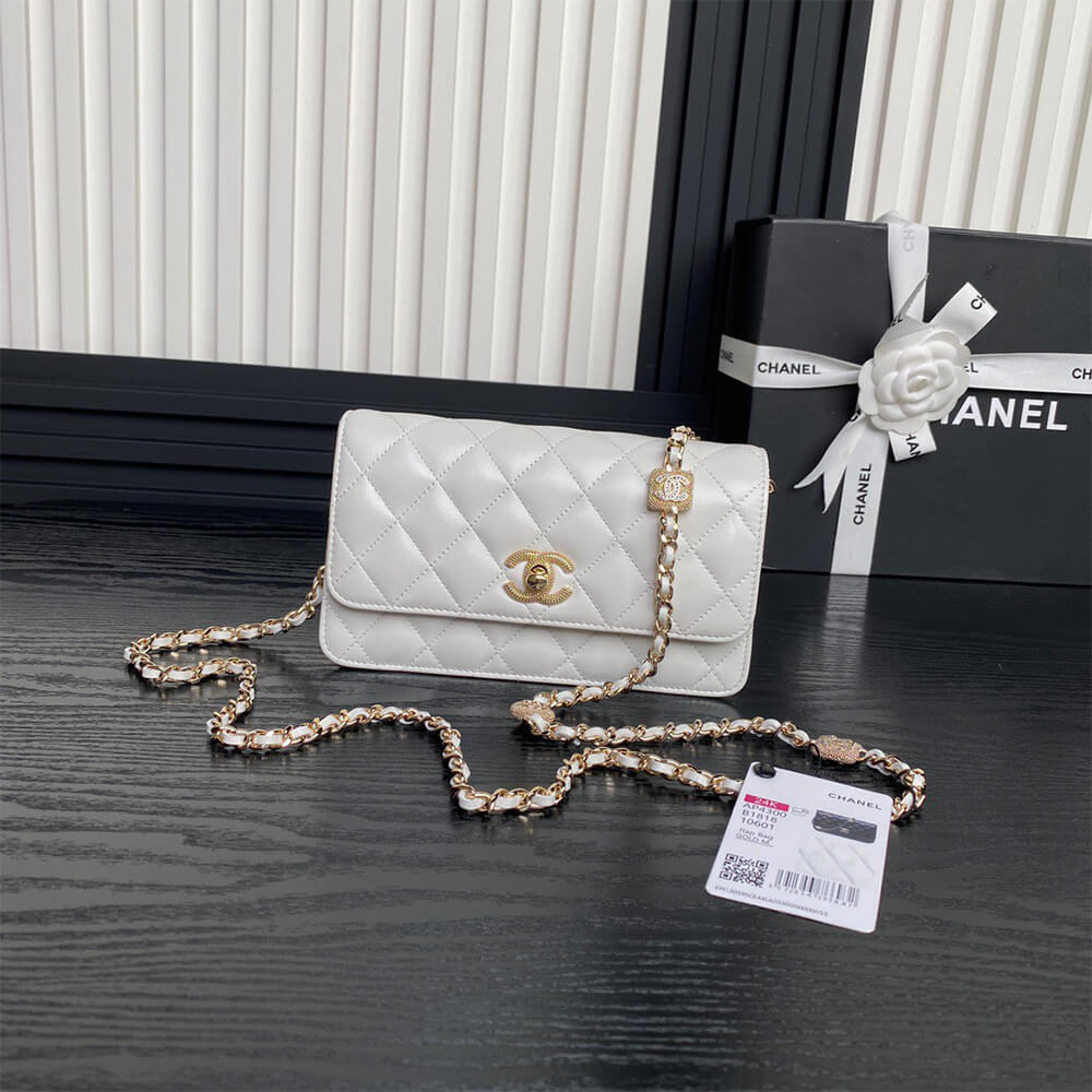 Ch**el Clutch With Chain(HIGH-END GRADE)