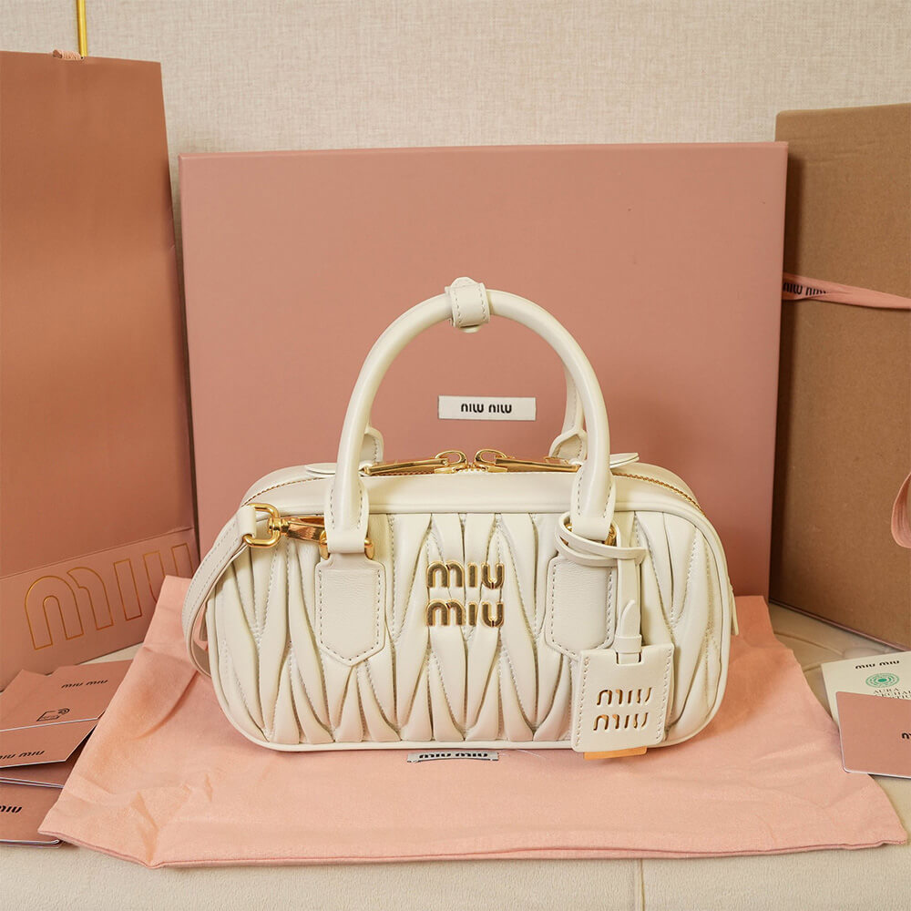 M1um1u Medium Arcadie matelasse nappa Bag(HIGH-END GRADE)