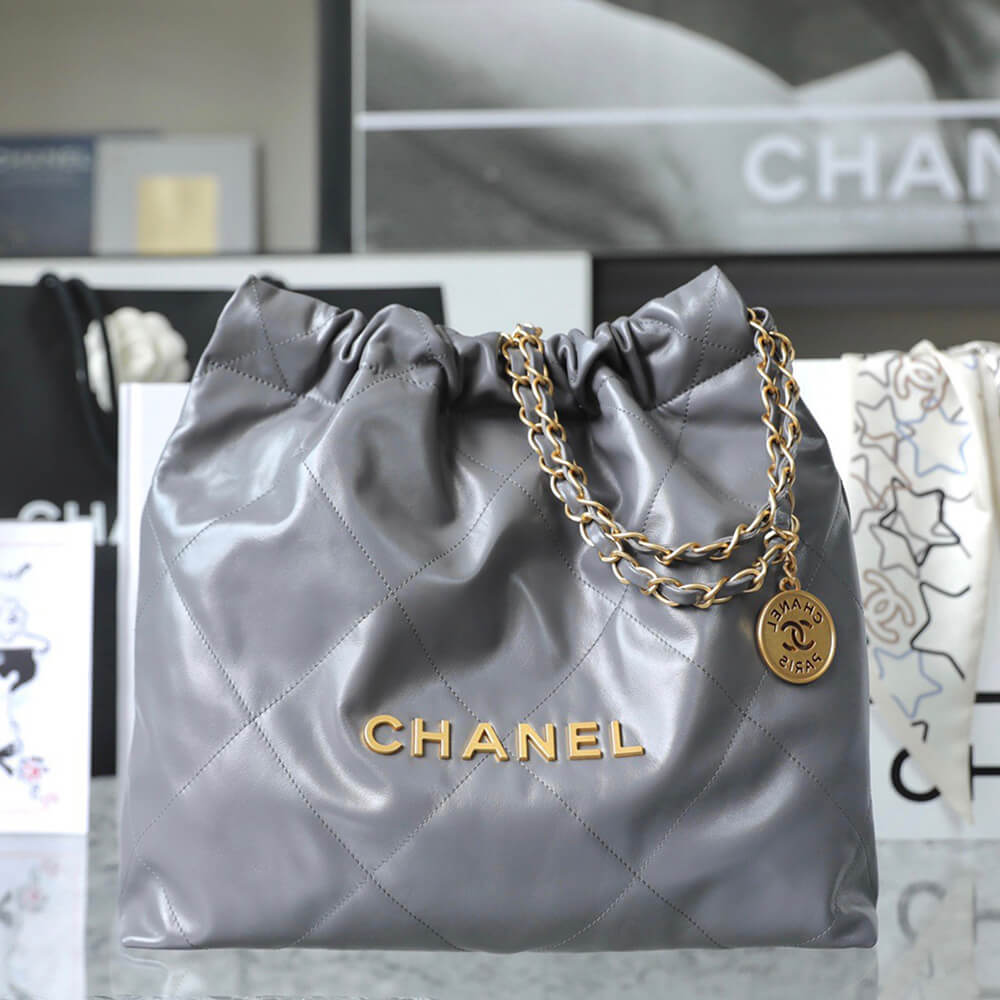Ch**el 22 SMALL HANDBAG(high-end grade)