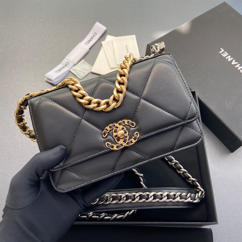 Ch**el 19 Wallet on Chain(high-end grade)