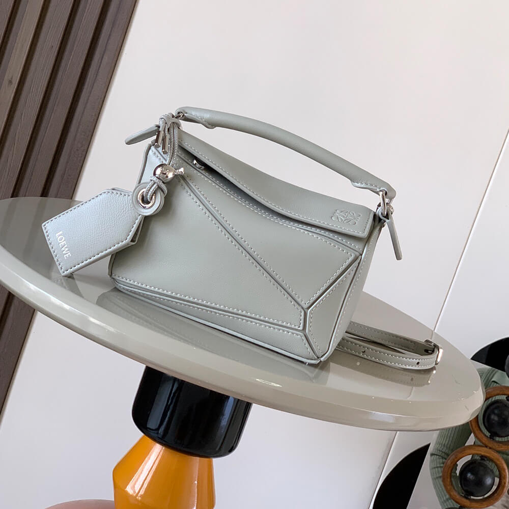 L0ew* Small Featherlight Puzzle bag in nappa lambskin(HIGH-END GRADE)