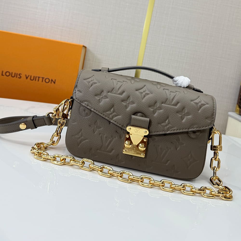 LV Pochette Metis East West