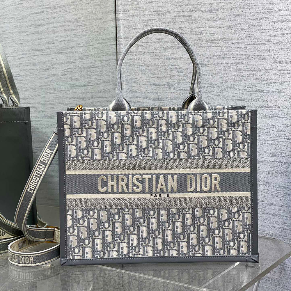D10r Medium D10r Book Tote