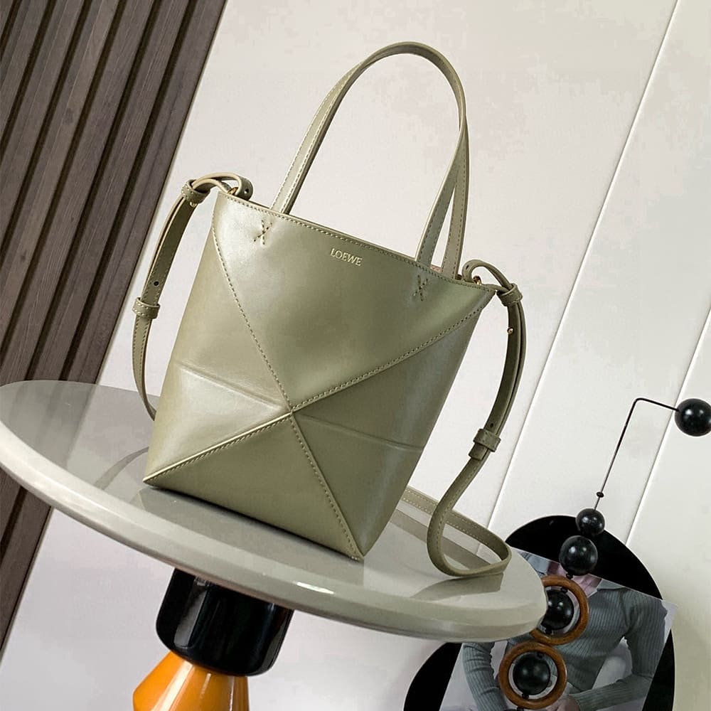 L0ew* Mini Puzzle Fold tote in shiny calfskin(HIGH-END GRADE)