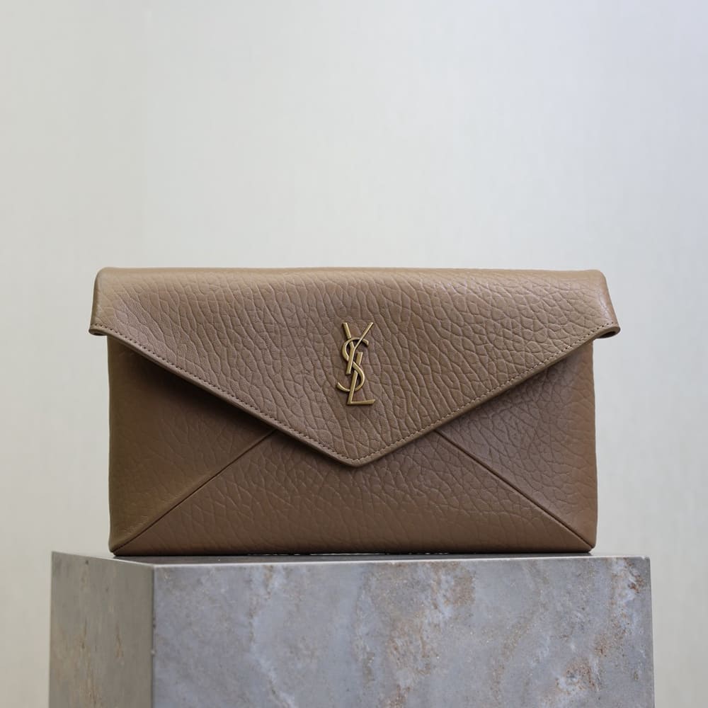 Y51 CASSANDRE large envelope pouch in lambskin