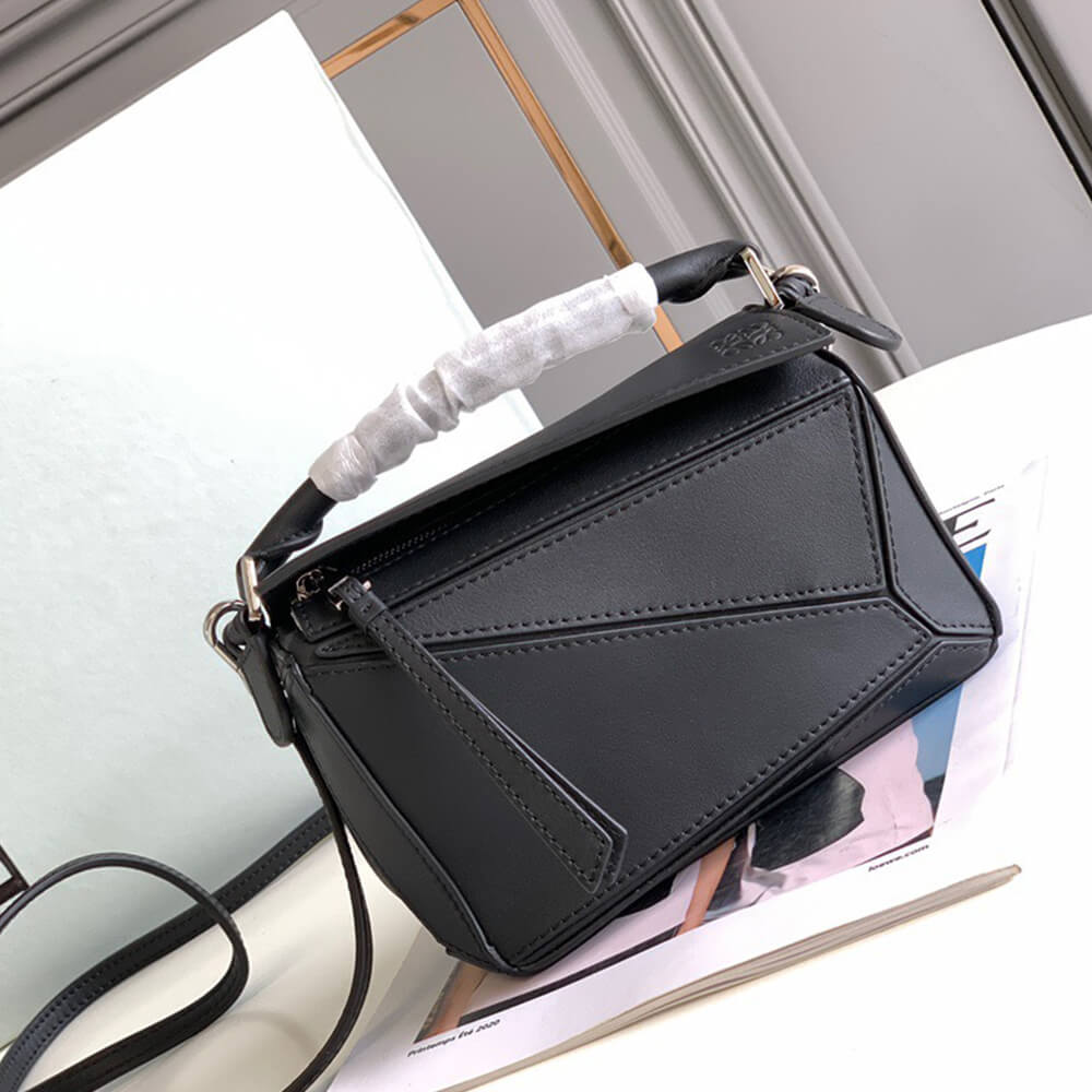 L0ew* Mini Puzzle bag