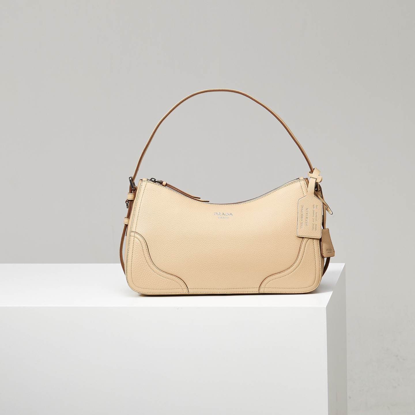 Pra*a Aimèe large leather shoulder bag(HIGH-END GRADE)