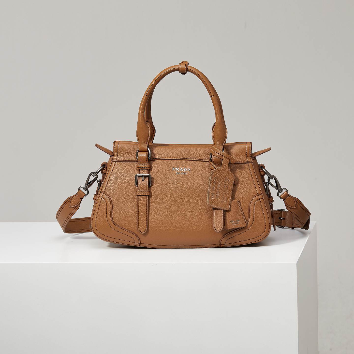 Pra*a Large leather tote bag(HIGH-END GRADE)