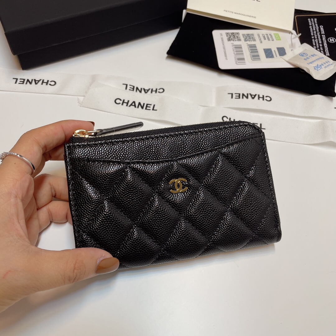 Ch**el Classic Zipped Card Holder