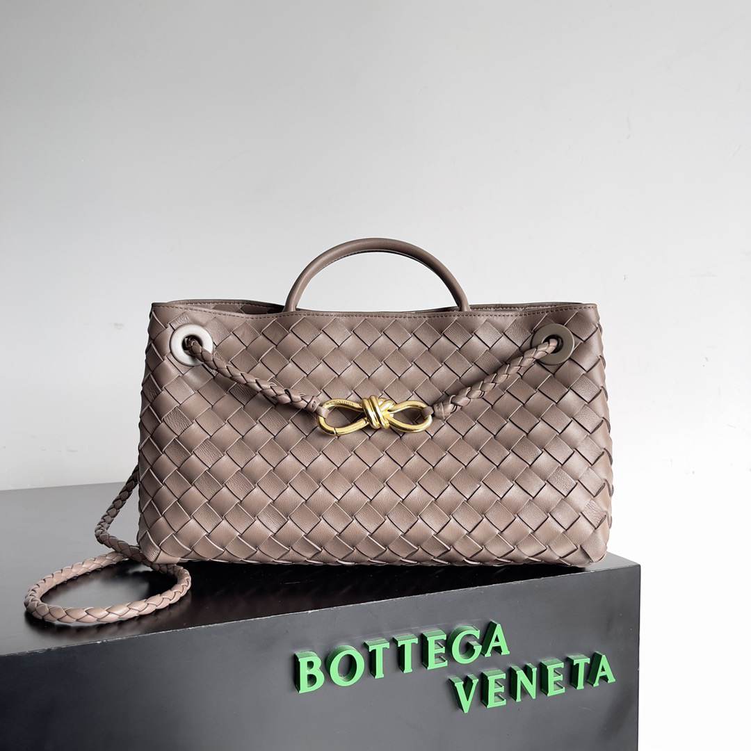 B0tt*ga Ven*ta East-West Andiamo(HIGH-END GRADE)