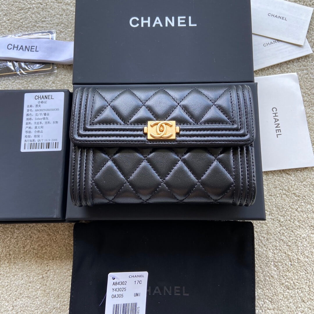 Ch**el boy long wallet