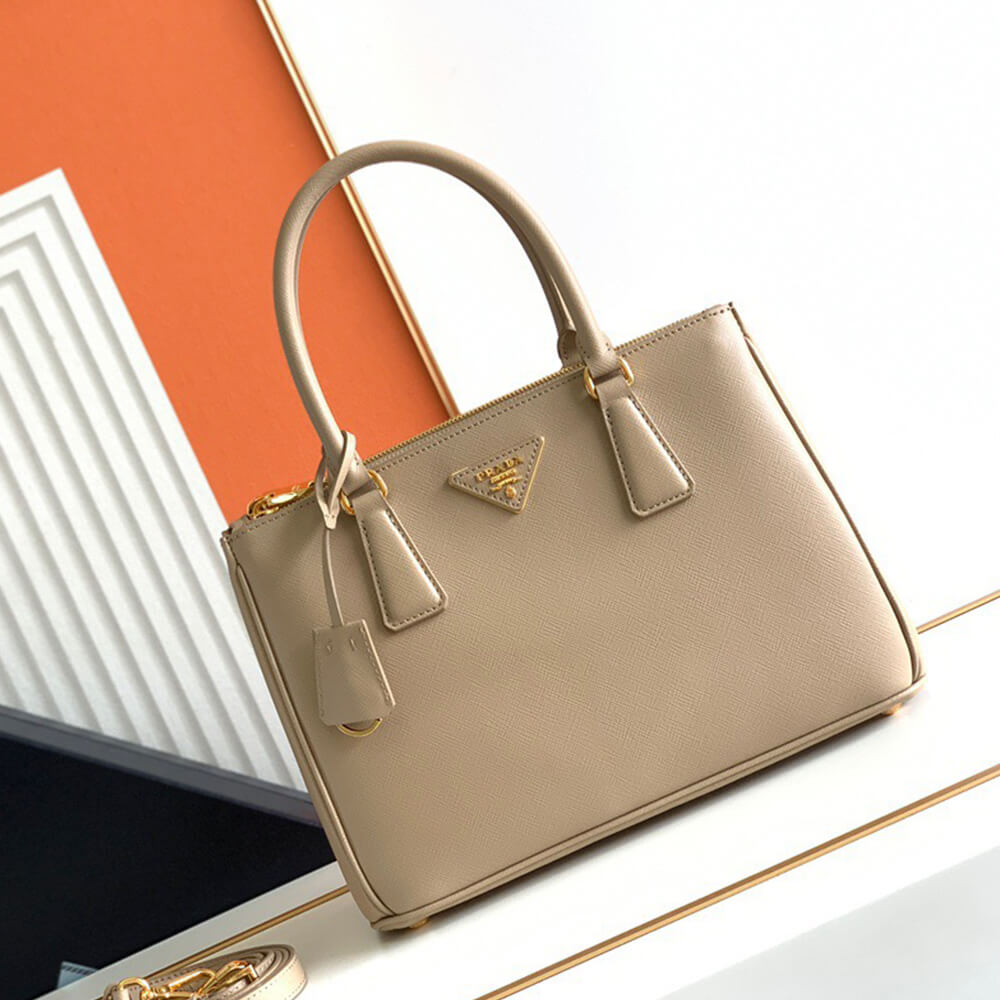 Medium Pra*a Galleria Saffiano leather bag