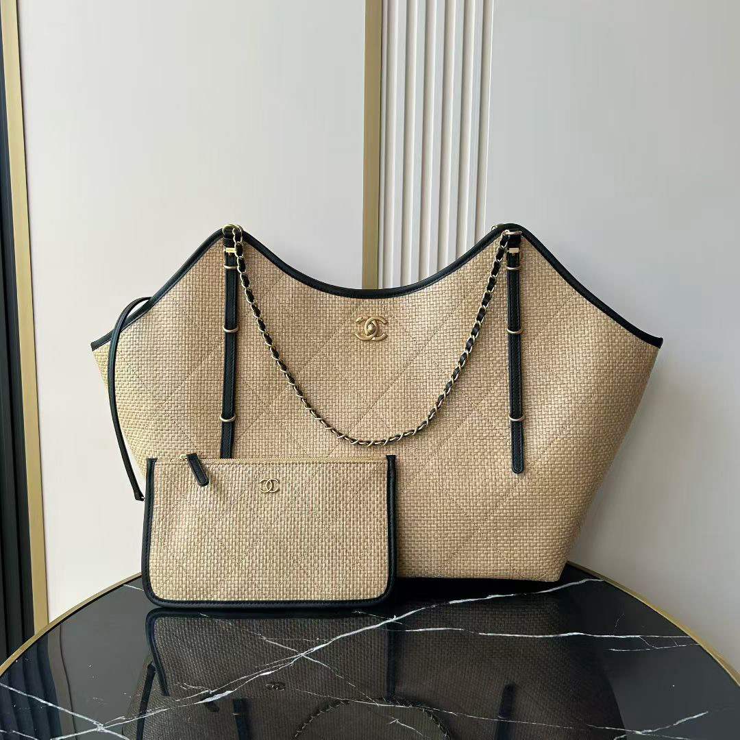 Ch**el MAXI SHOPPING BAG(HIGH-END GRADE)
