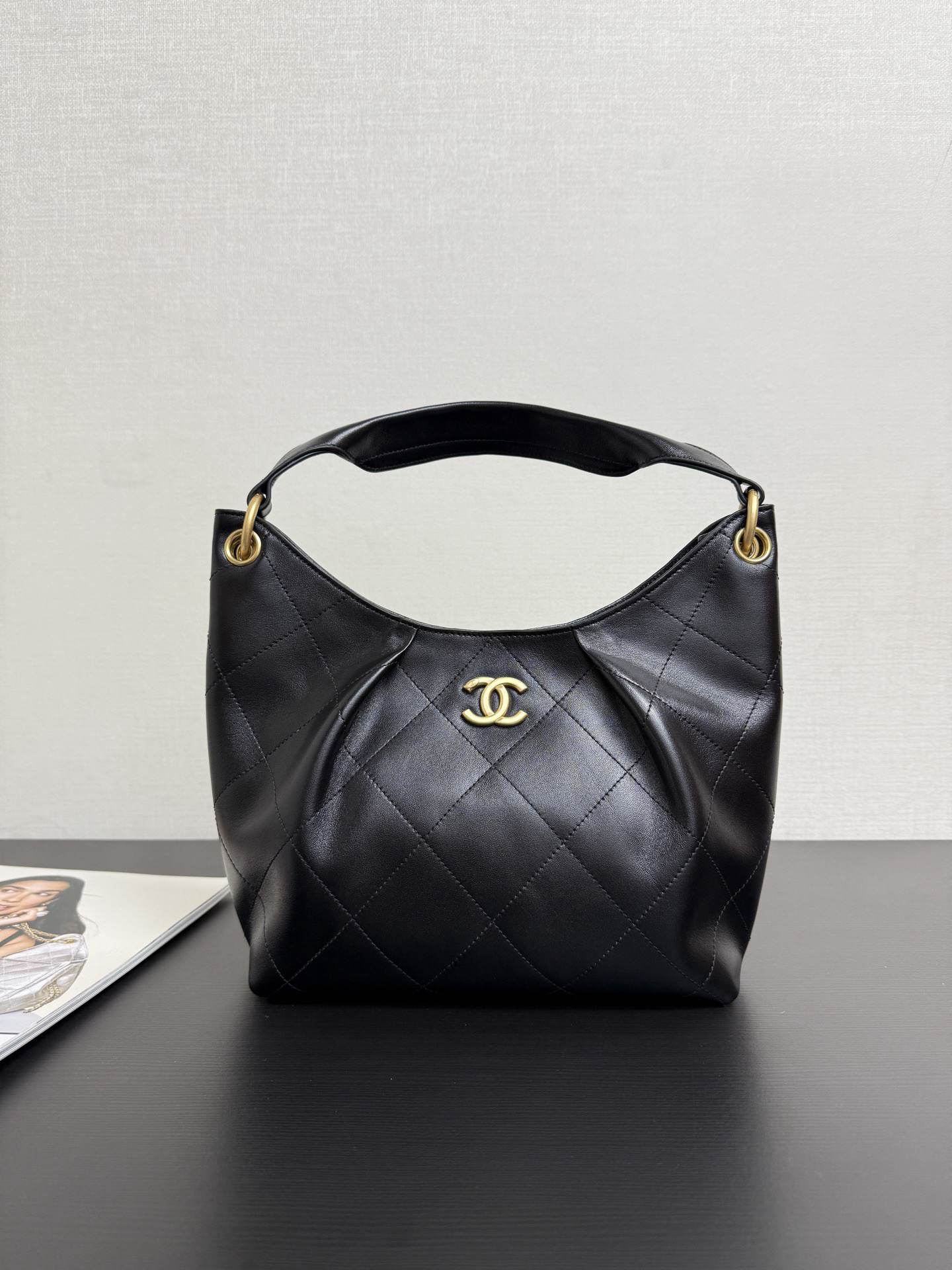 Ch**el Large Hobo Bag(HIGH-END GRADE)