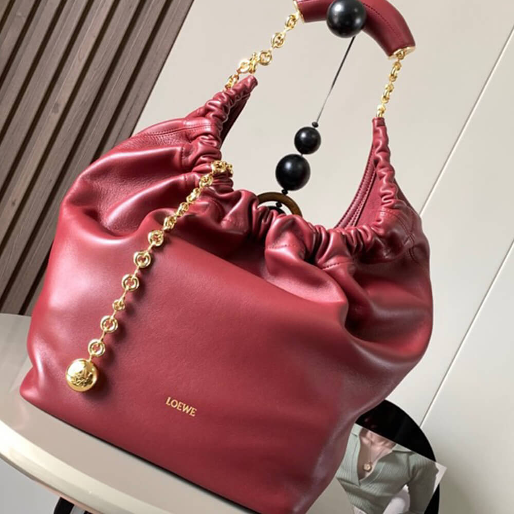 L0ew* Medium Squeeze bag in nappa lambskin