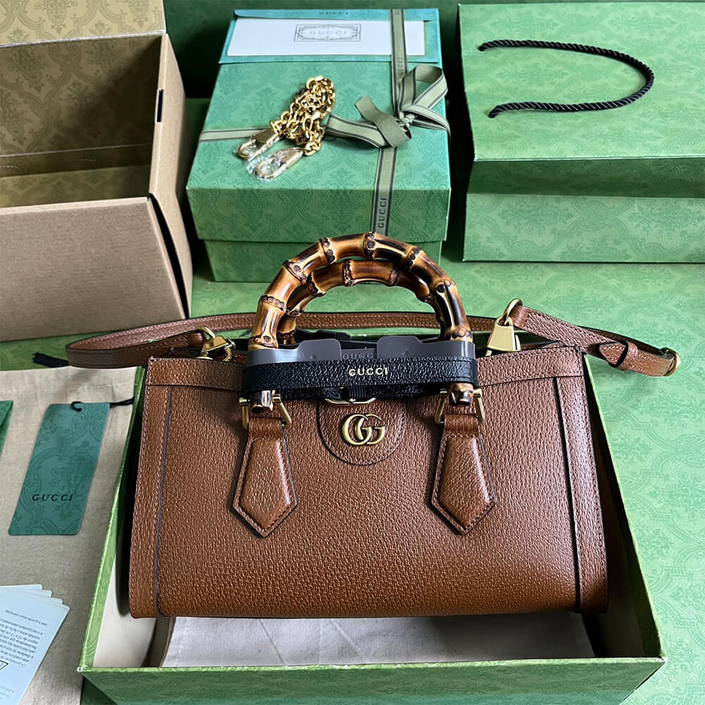 Gvc*1 DIANA SMALL SHOULDER BAG