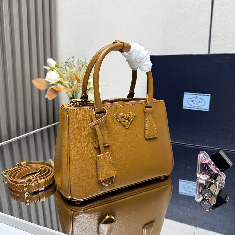 Pra*a Small Pra*a Galleria Saffiano leather bag(HIGH-END GRADE)