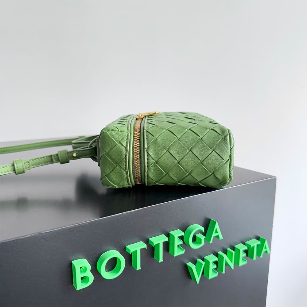 B0tt*ga Ven*ta Bang Bang Vanity Case(high-end grade)
