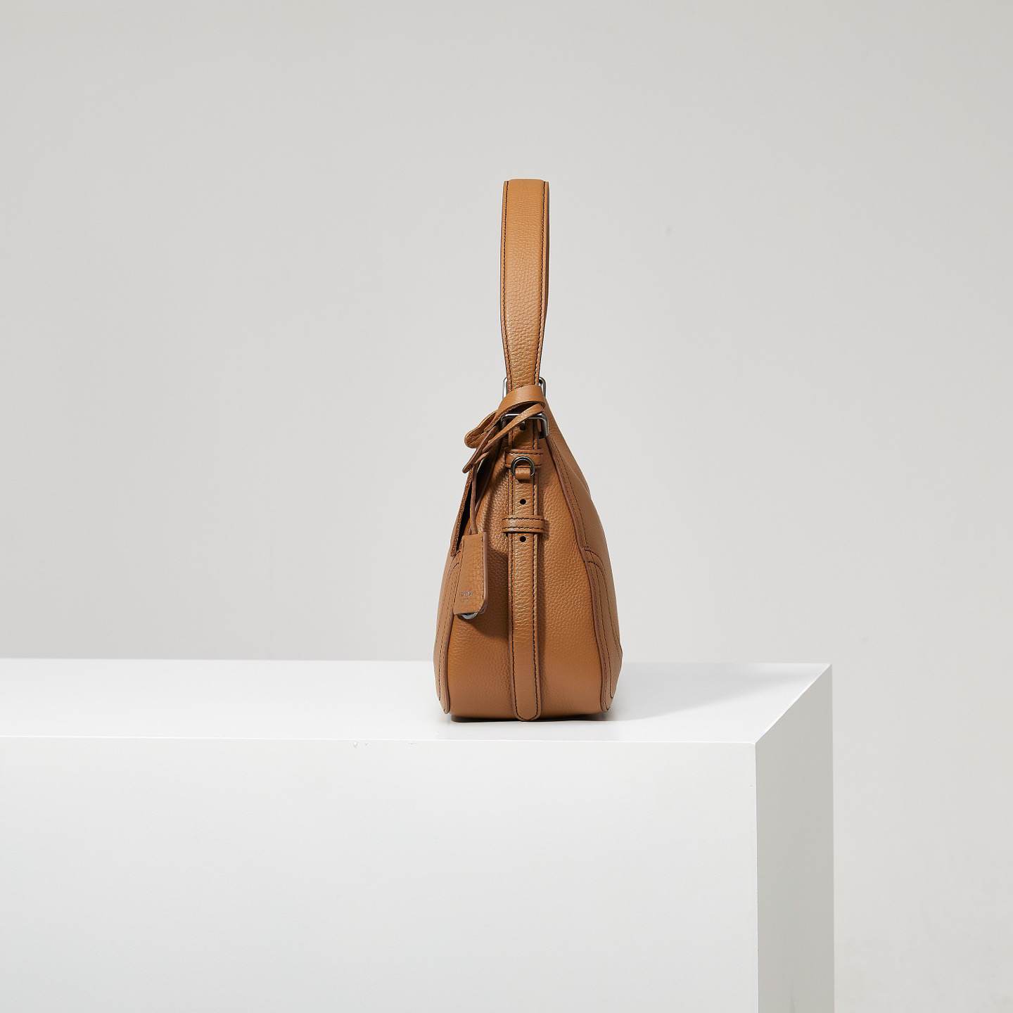 Pra*a Aimèe large leather shoulder bag(HIGH-END GRADE)