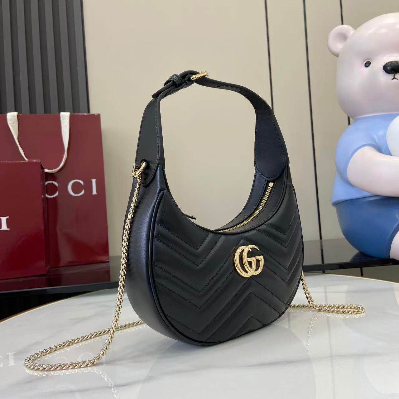 GG Marmont small shoulder bag