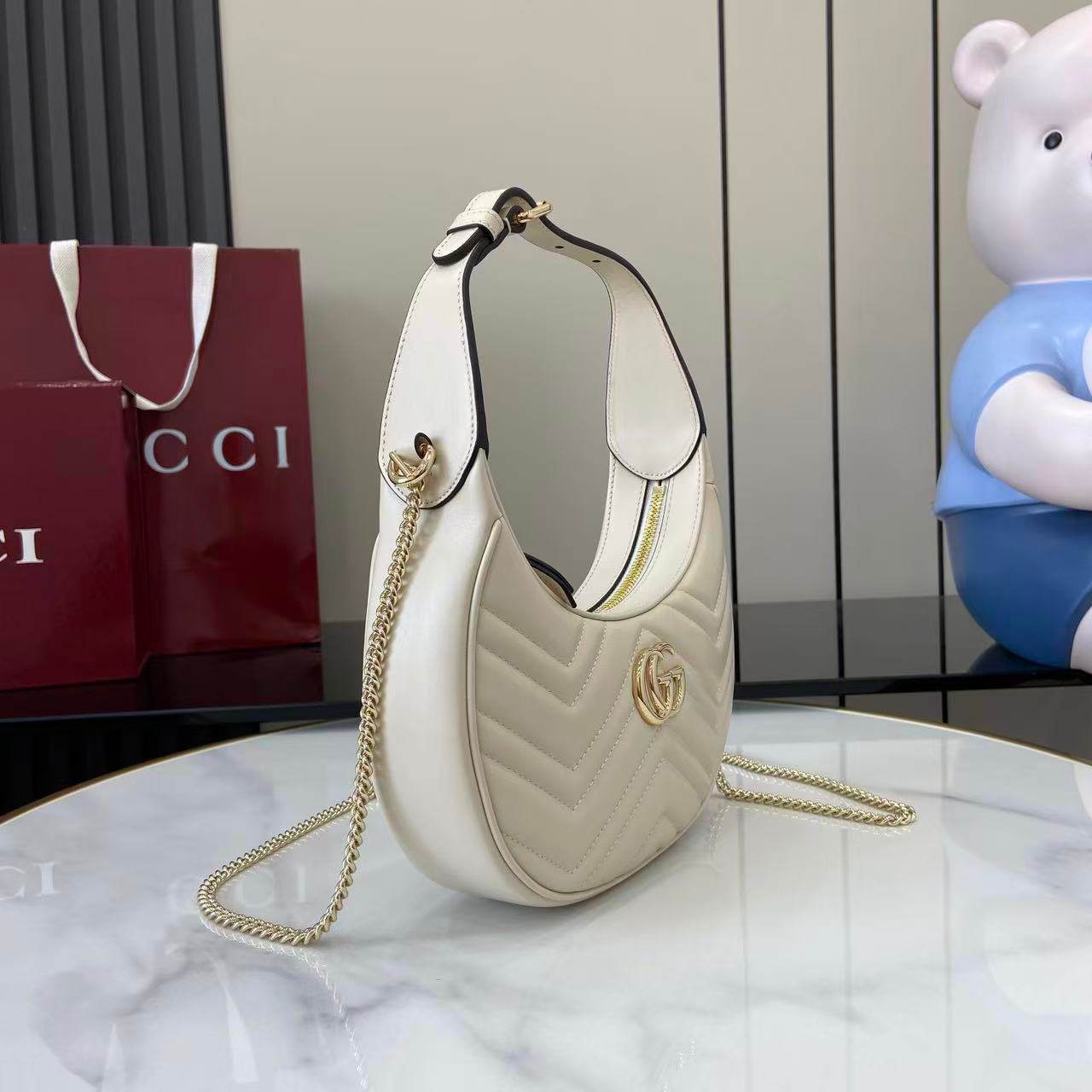 GG Marmont small shoulder bag