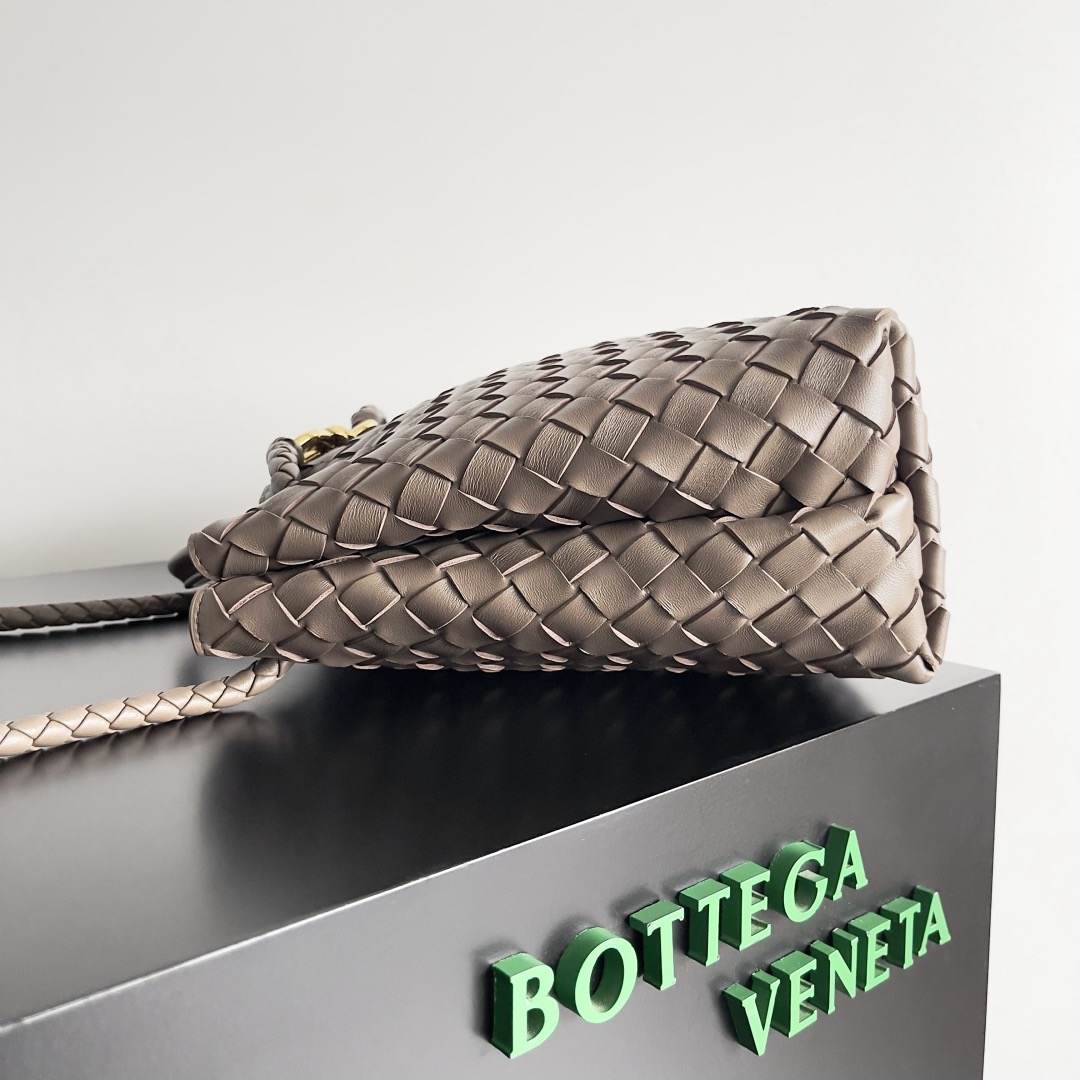 B0tt*ga Ven*ta Medium Andiamo(HIGH-END GRADE)
