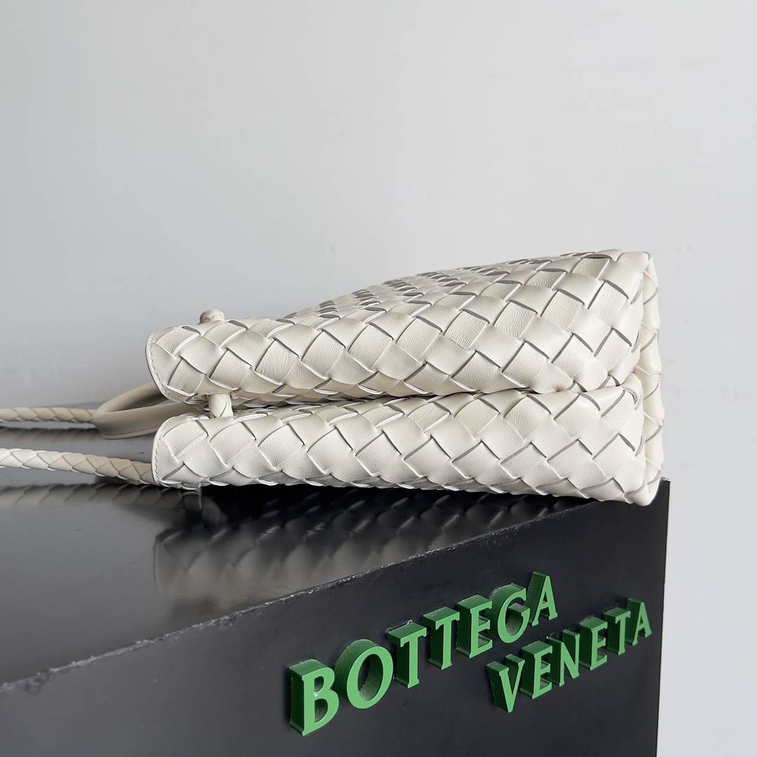 B0tt*ga Ven*ta Medium Andiamo(HIGH-END GRADE)