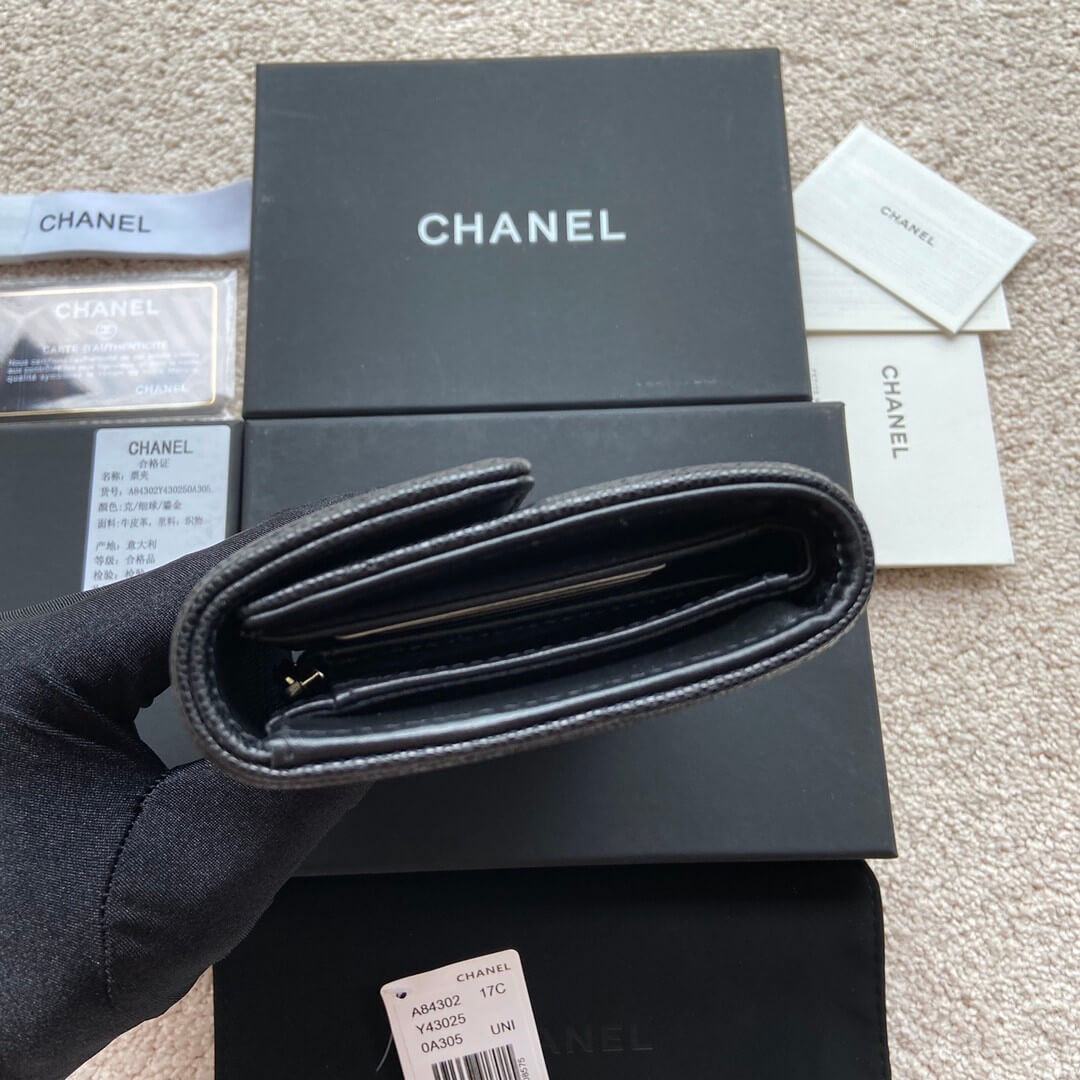 Ch**el boy long wallet