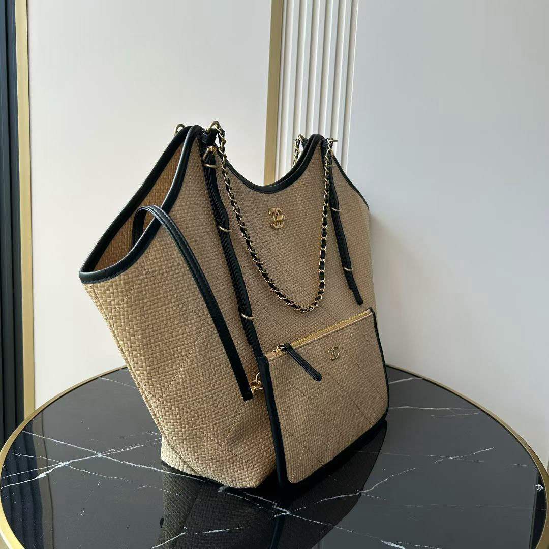 Ch**el MAXI SHOPPING BAG(HIGH-END GRADE)