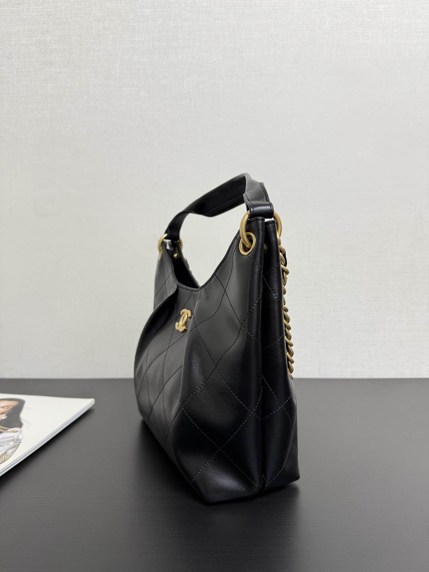Ch**el Large Hobo Bag(HIGH-END GRADE)