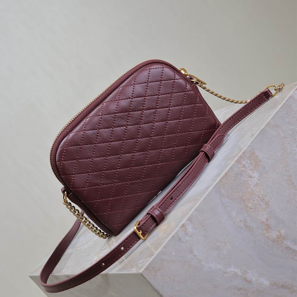 Y51 GABY ZIPPERED POUCH IN LAMBSKIN