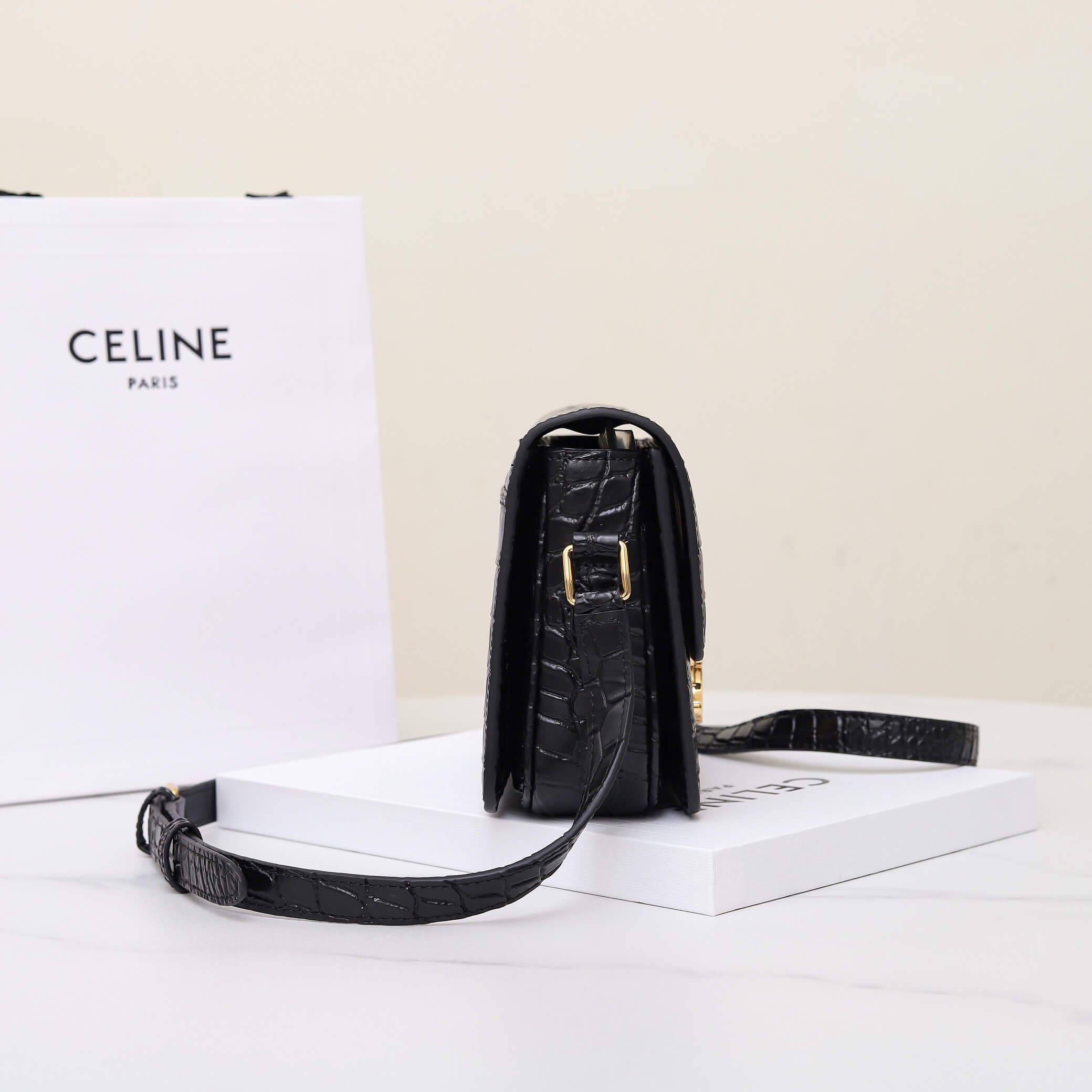 Ce1i*e TEEN TRIOMPHE crocodile pattern handbag(HIGH-END GRADE)