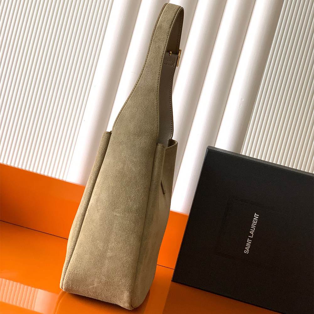 Y51 LE 5 À 7 S*pple small suede