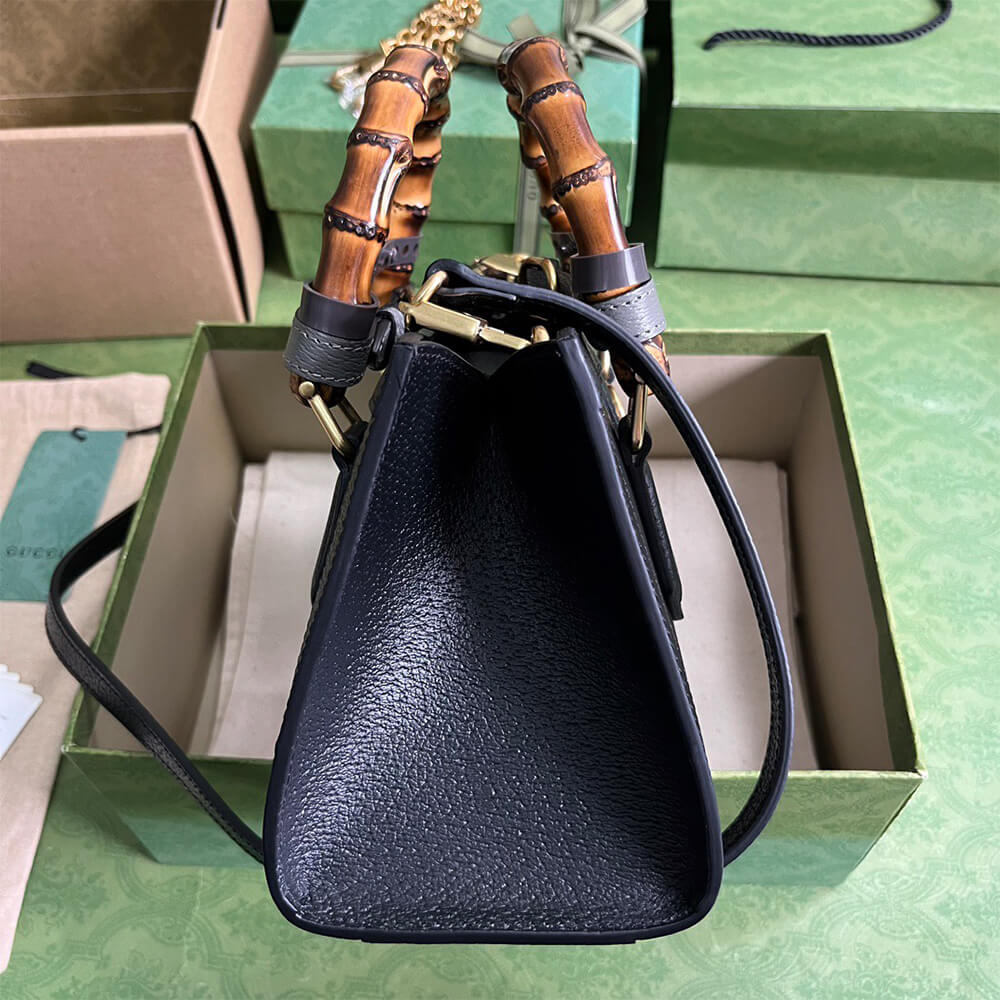 Gvc*1 DIANA SMALL SHOULDER BAG