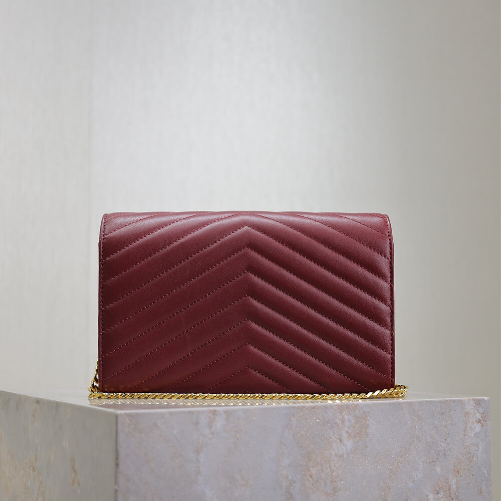 Y51 cassandre chain wallet in lambskin