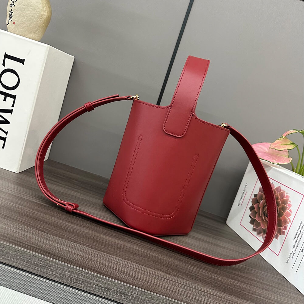 L0ew* Mini Pebble bucket in smooth calfskin(high-end grade)
